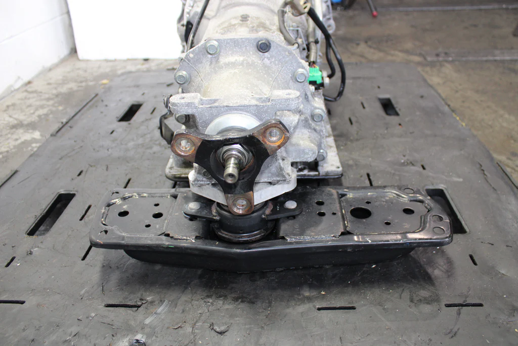 JDM 2003-2004 Nissan 350z 6 Cyl 3.5L Automatic Transmission - Image 4